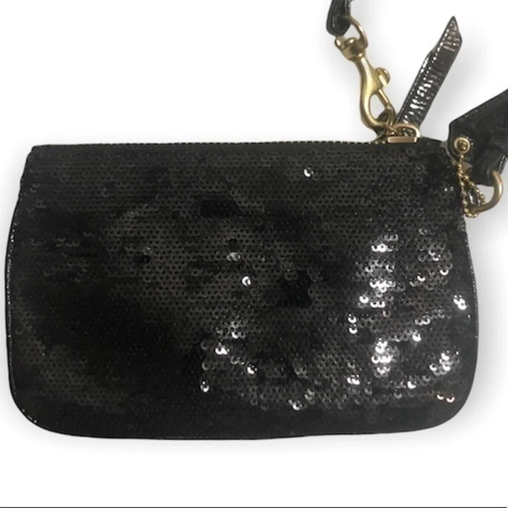 Coach vintage y2k poppy sequined black wristlet mini bag evening